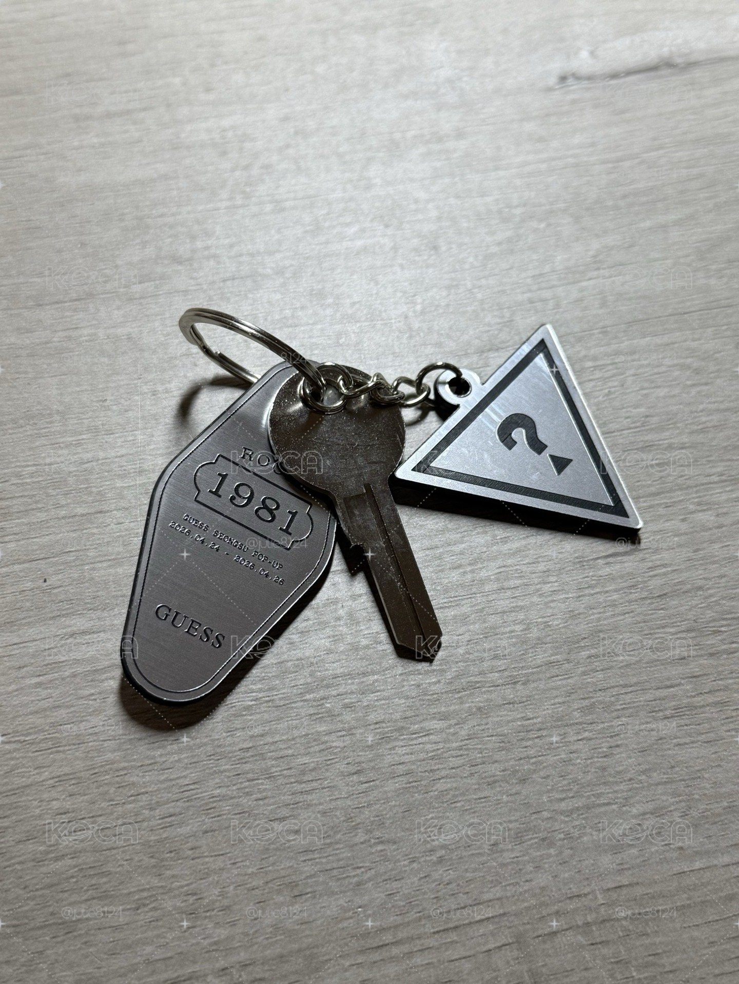 Guess鉉辰燙印牛仔包