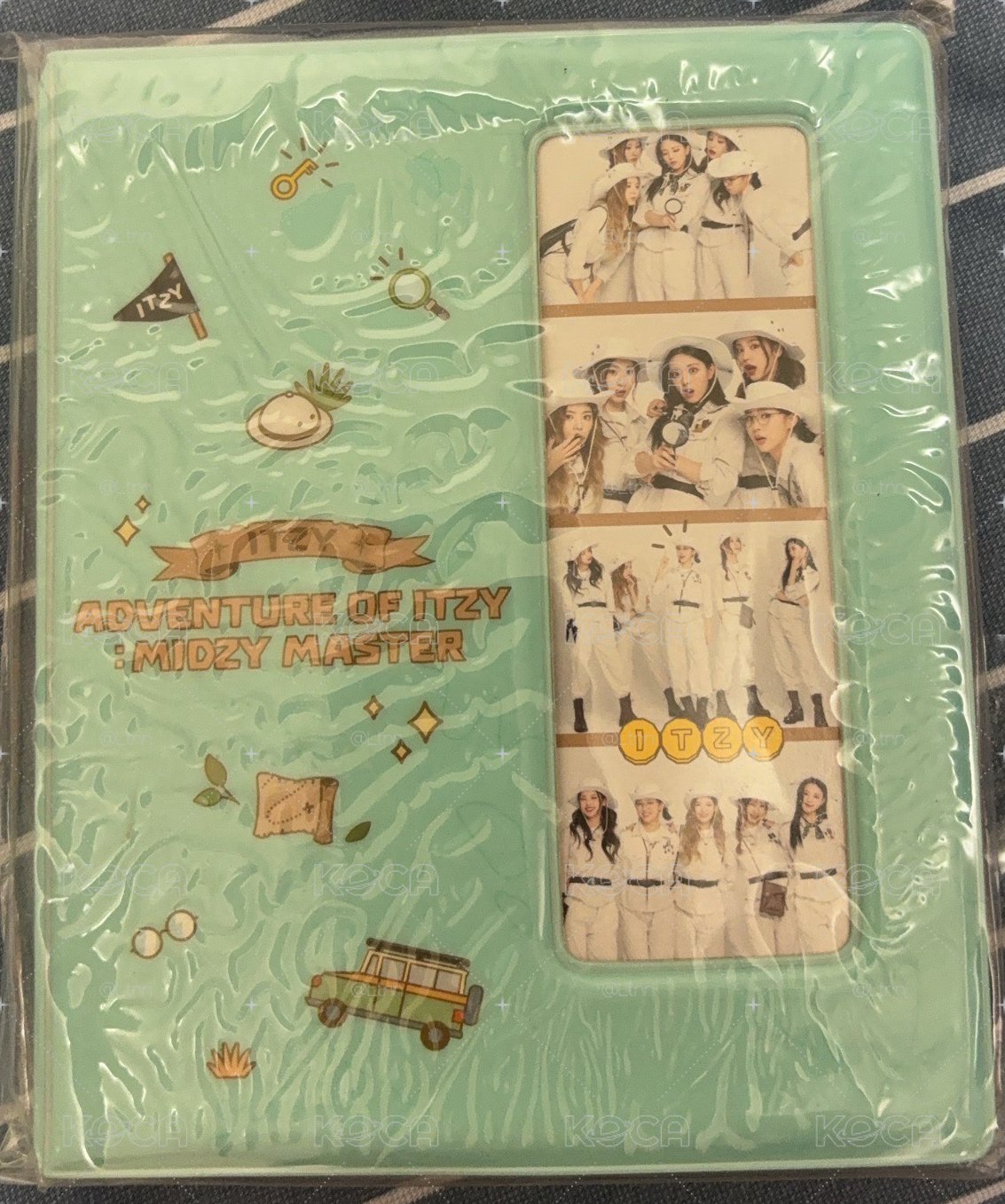 1ST FM 四格卡冊