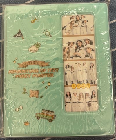 1ST FM 四格卡冊