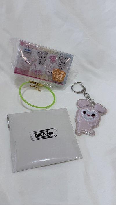 TWICE LOVELY ♡多賢實用性小物 水晶貼與反光鑰匙圈