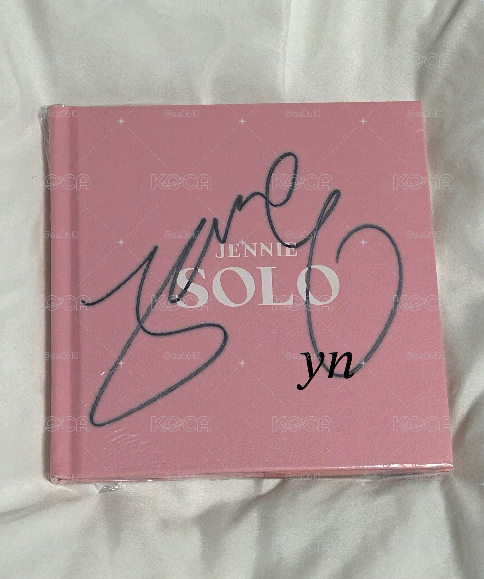 JENNIE紅毯親簽