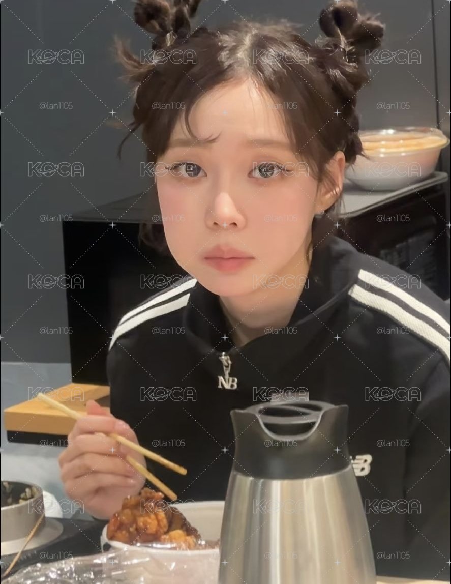 粉衣丸子頭小冬.°♡⁠⋆