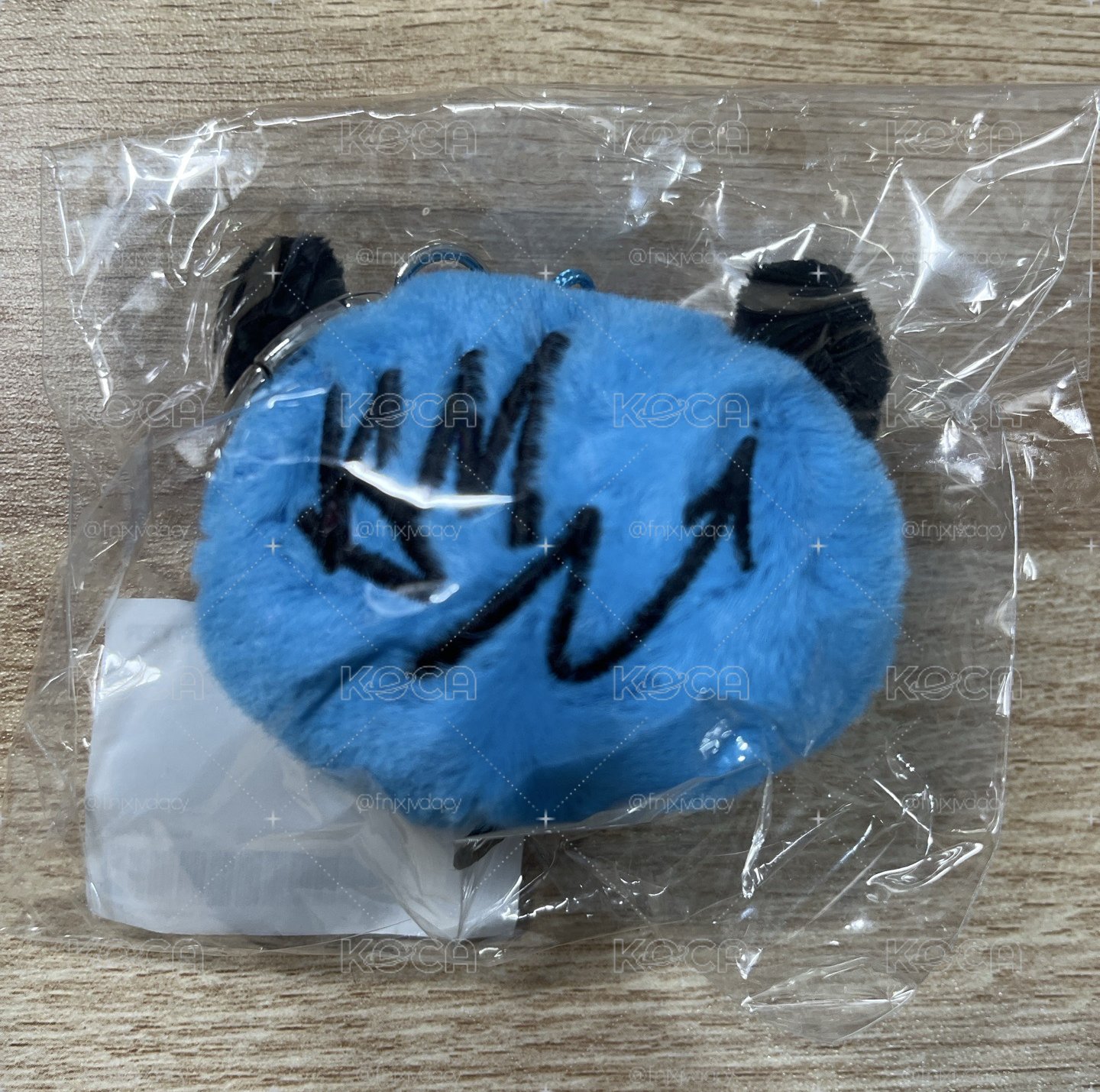 SUPA DUPA LUV 絨毛藍色鑰匙圈吊飾