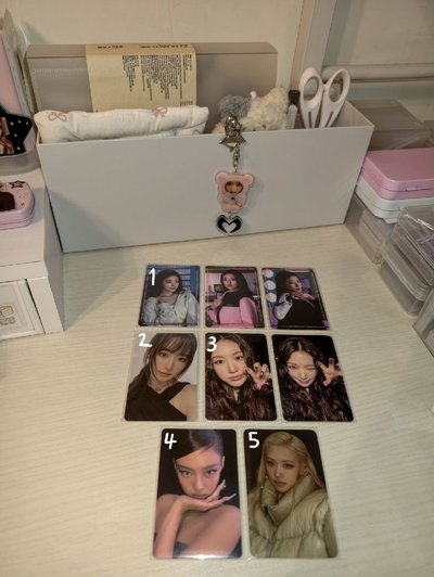 i-dle Blackpink 小卡、娃娃