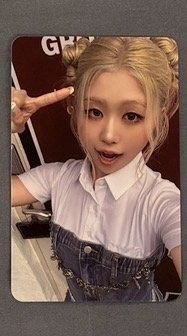 U專輯自拍卡