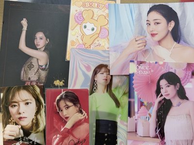 （現貨整圖出含8支扇子 全新未拆餅乾娃）TWICE 志效 lovelys jively 娃娃 扇子