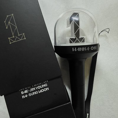 wanna one 手燈