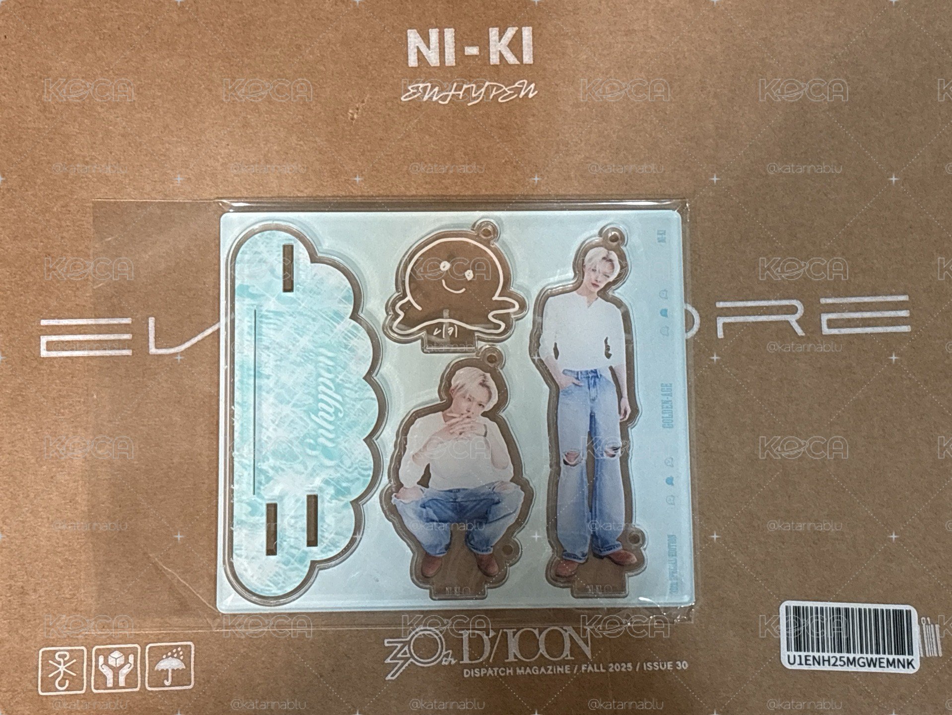 力D社雜誌+立牌(*ˊ˘ˋ*)
