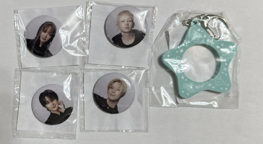 SHINee 日場扭蛋 四人徽章+KEY徽章保護套