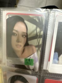 露肩秀