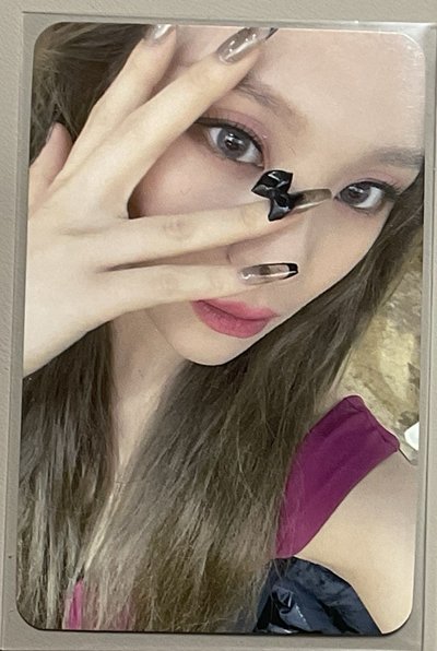 VIVIZ UMJI 簽售卡