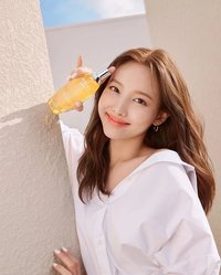 NAYEON X BIOTHERM