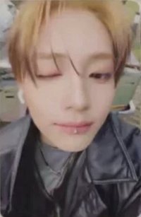 迷一 yzy 簽售卡 