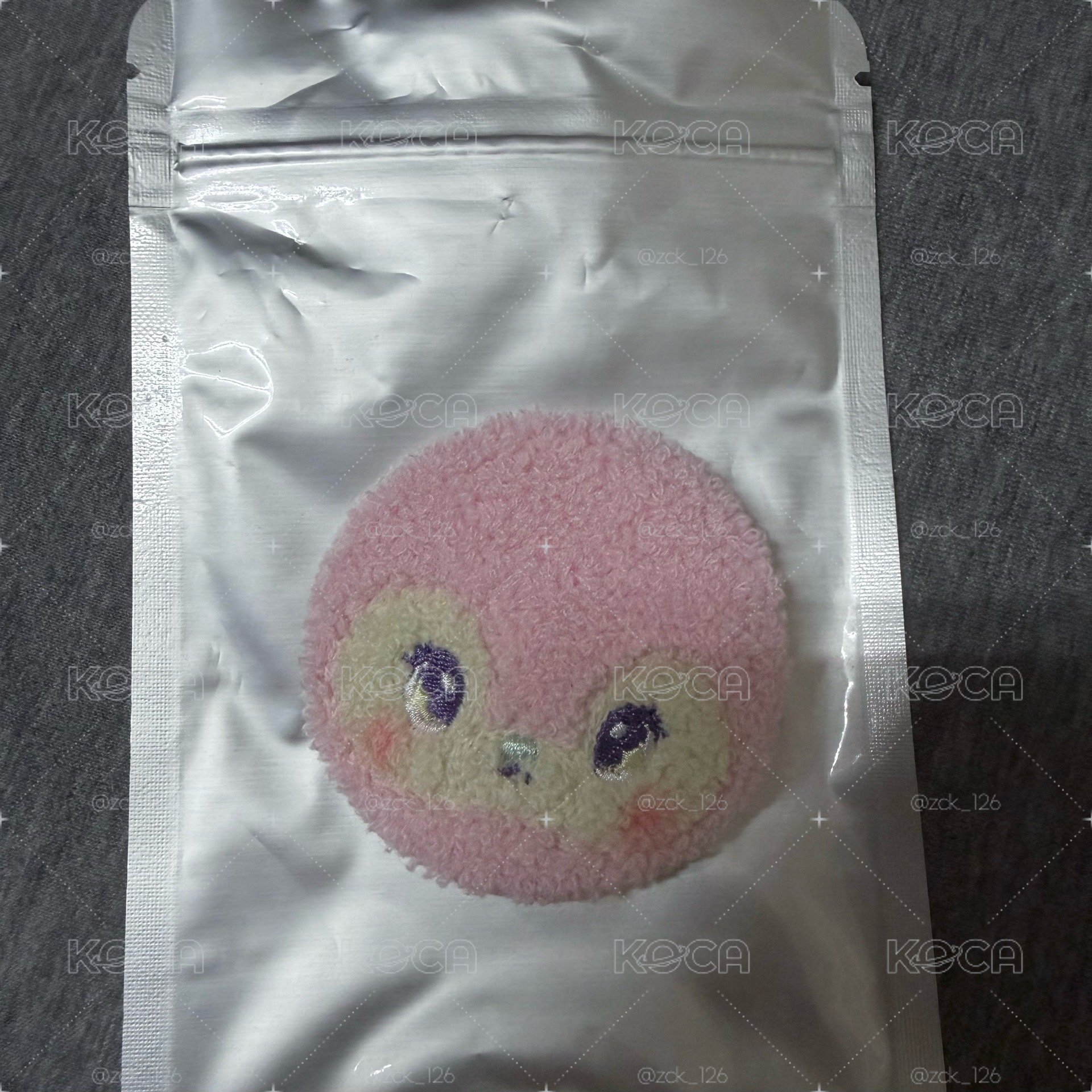 世巡快閃未拆 徽章 薛
