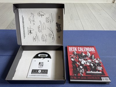 ATEEZ 2025年曆組 外盒+月曆+海報+DVD