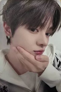 迷一 yzy 線上2.0 簽售卡 