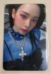 karina中文卡背