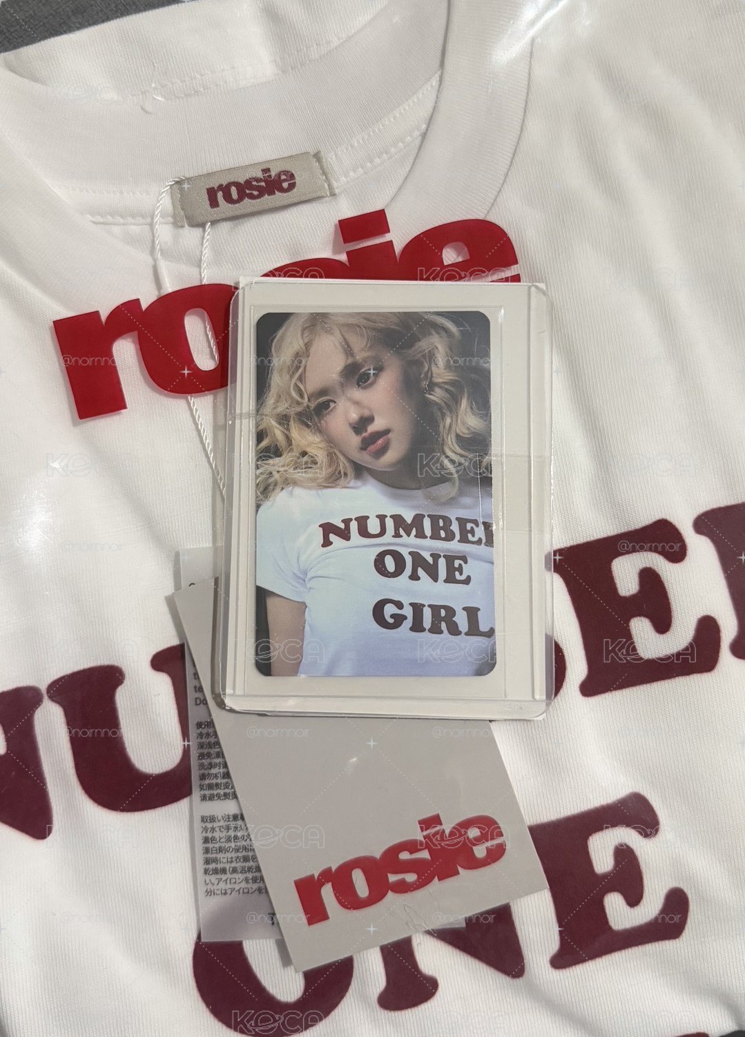 Rosie NOG 白T 卡