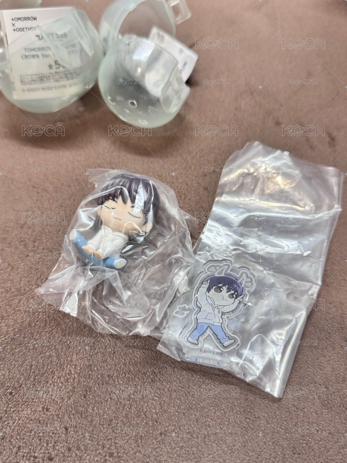 TXT秀彬扭蛋set（坐姿+crown立牌）