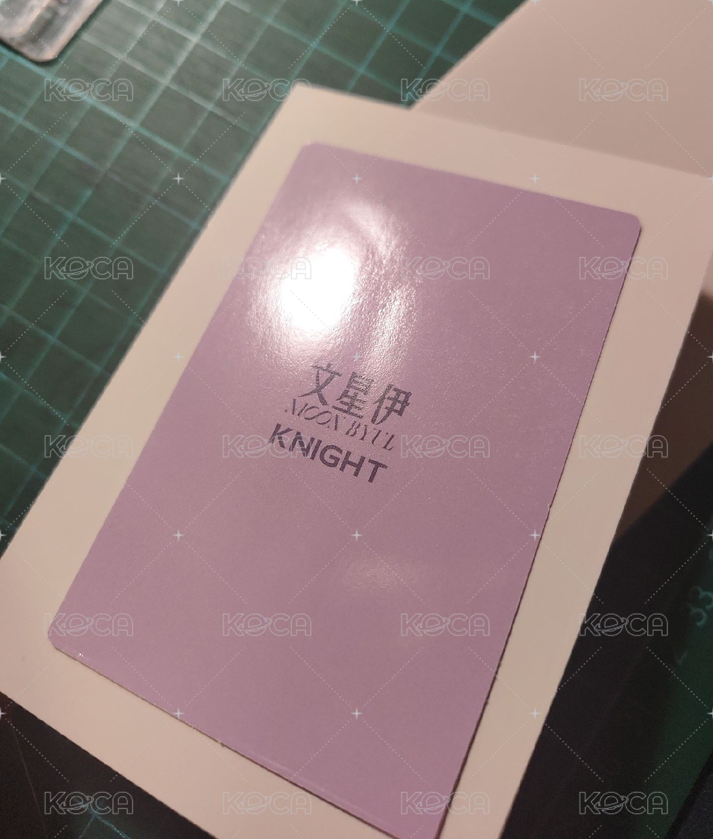 KNIGHT雜誌卡（我當時一拿到就有圖2損傷了）