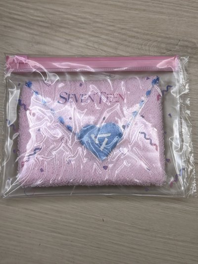 Love 小方巾 全新未拆 淨漢