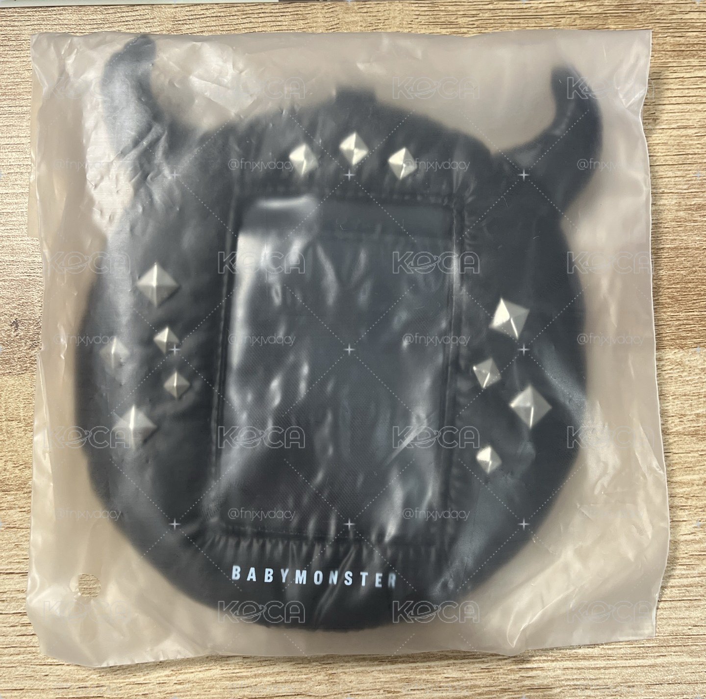 CHOOM 日本週邊黑色卡套