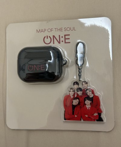 ONE場週耳機殼
