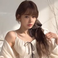 直井怜頰肉
