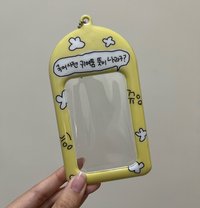 5 黃色韓文吊飾卡套
