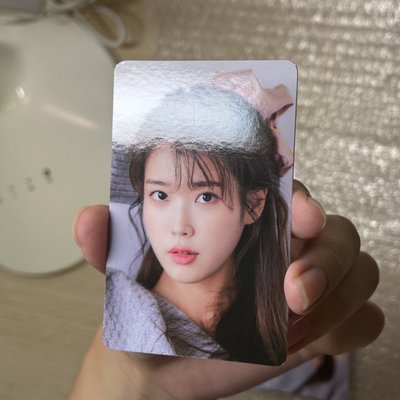 現貨直出 IU The Present鐵盒小卡