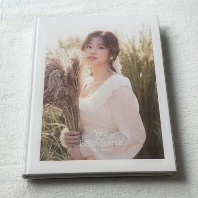 TWICE SANA《Yes, I am Sana.》寫真書