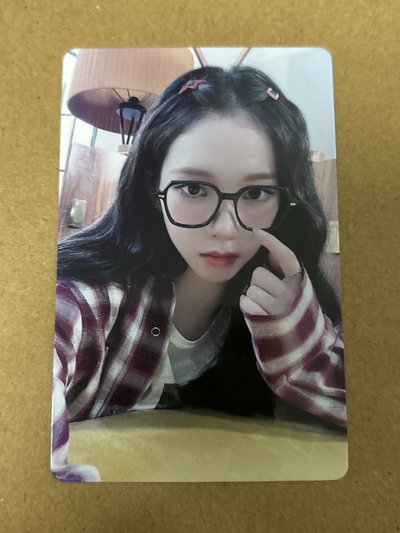 MY WORLD yzy 特典卡 一直娛預售柚
