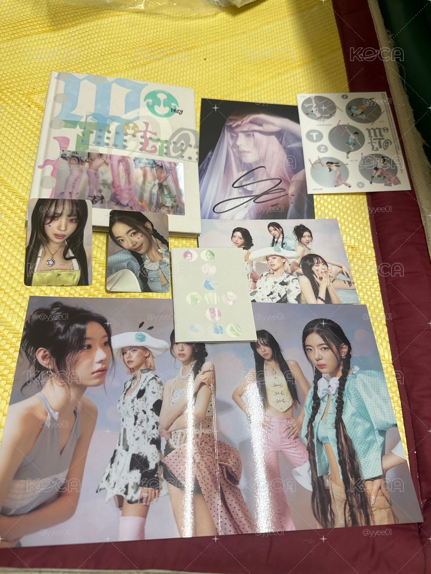 Itzy Motto 迷十二 美版親簽明信片 專輯 Photobook A / B / C ver.(禮志款）
