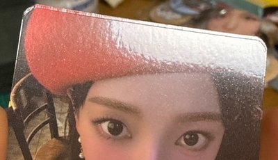 aespa 柚提拉米蘇代言卡（草莓）