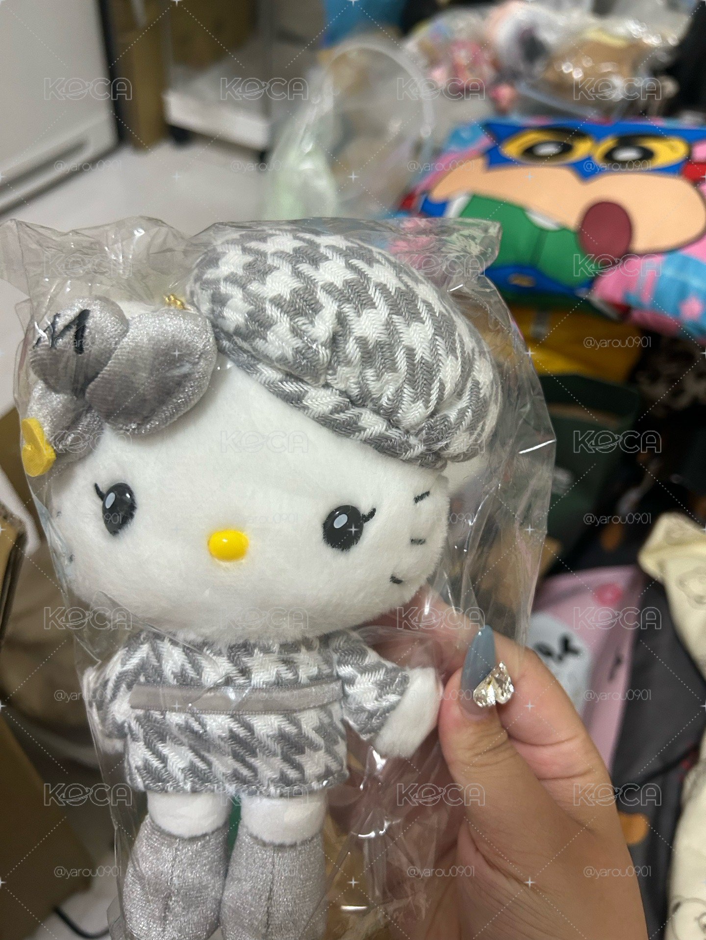 生日限定 千鳥格紋系列 灰色hello kitty吊飾娃