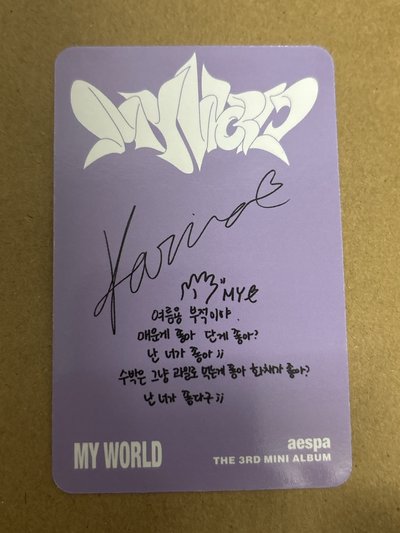 (瑕）MY WORLD 專輯卡 tabloid ver.柚