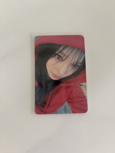 Izna 小愛 莎朗 打歌卡 紅衣