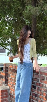 민아