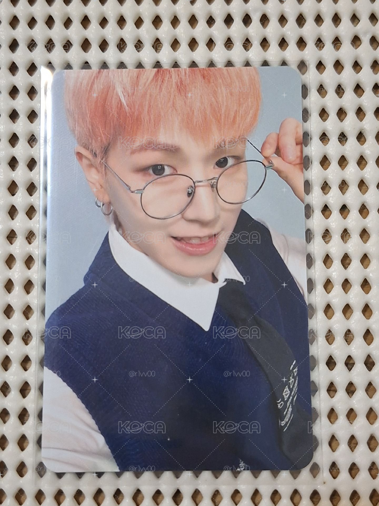 HOW? wvs 周邊卡 線下快閃立牌 Riwoo