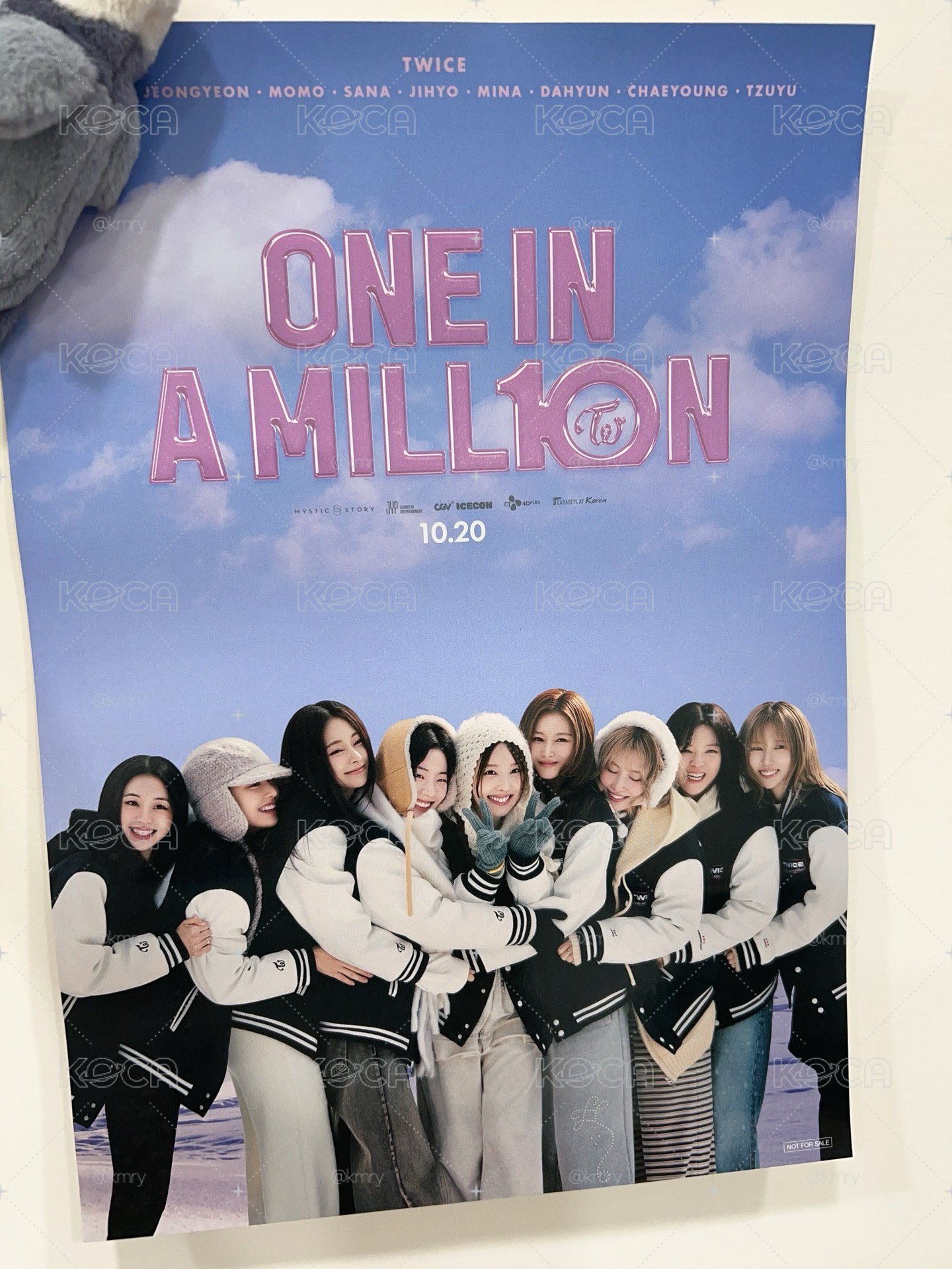 TWICE 10週年電影海報