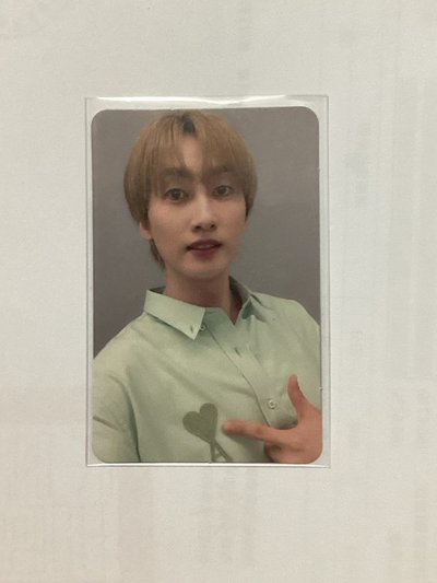 正規11 vol.1 yzy 簽售卡 銀赫