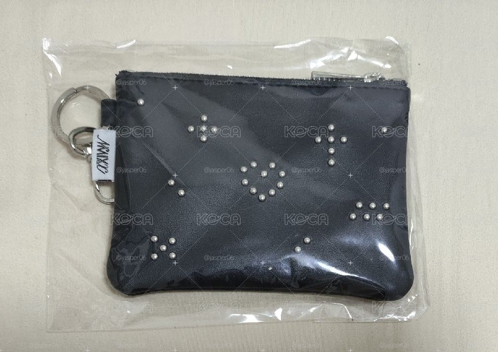 NMIXX快閃店錢包