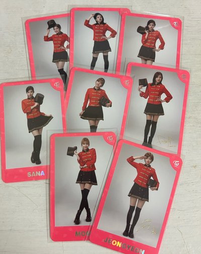 TWICE 周邊小卡
