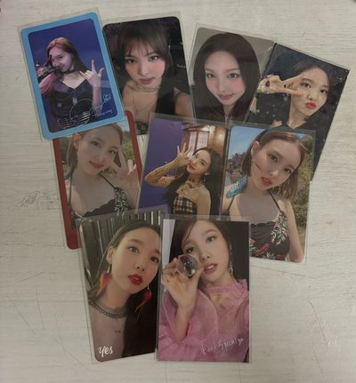 TWICE 周邊小卡