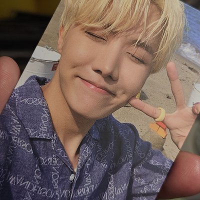 BTS J-HOPE 官方小卡
