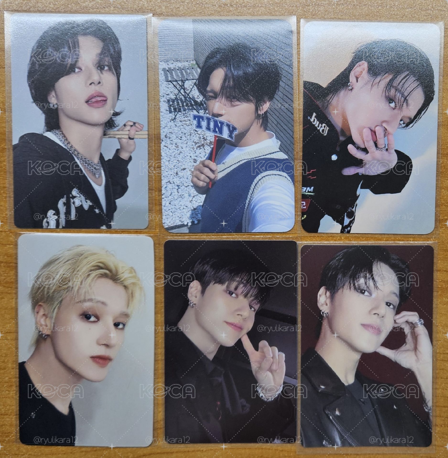 ATEEZ 友榮 25年黑版年曆卡+圖上5張