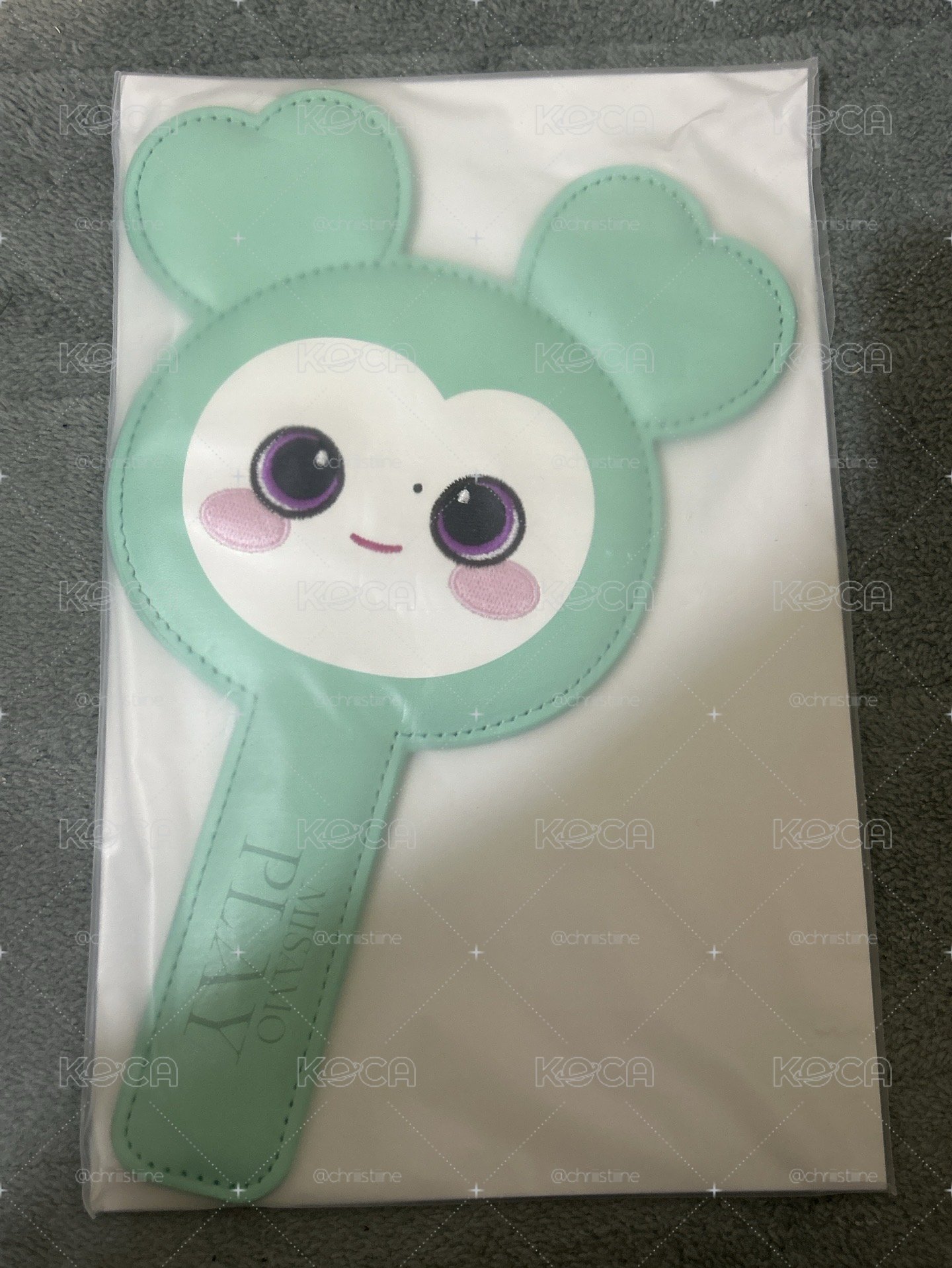 Mina 手拿鏡