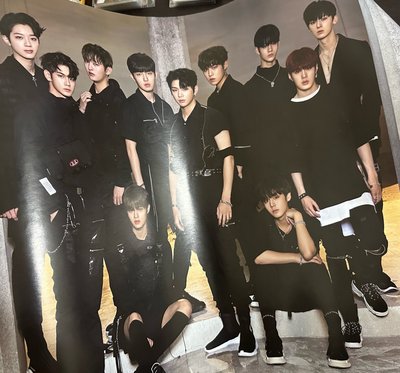 特別專Wanna One Ver. 全專+預售海報
