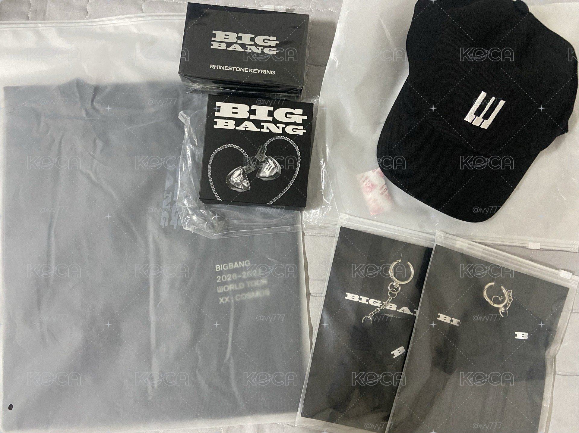 BIGBANG 首爾演唱會場週 現貨在韓 手燈 吊飾 T恤 耳機 9月初旬出貨