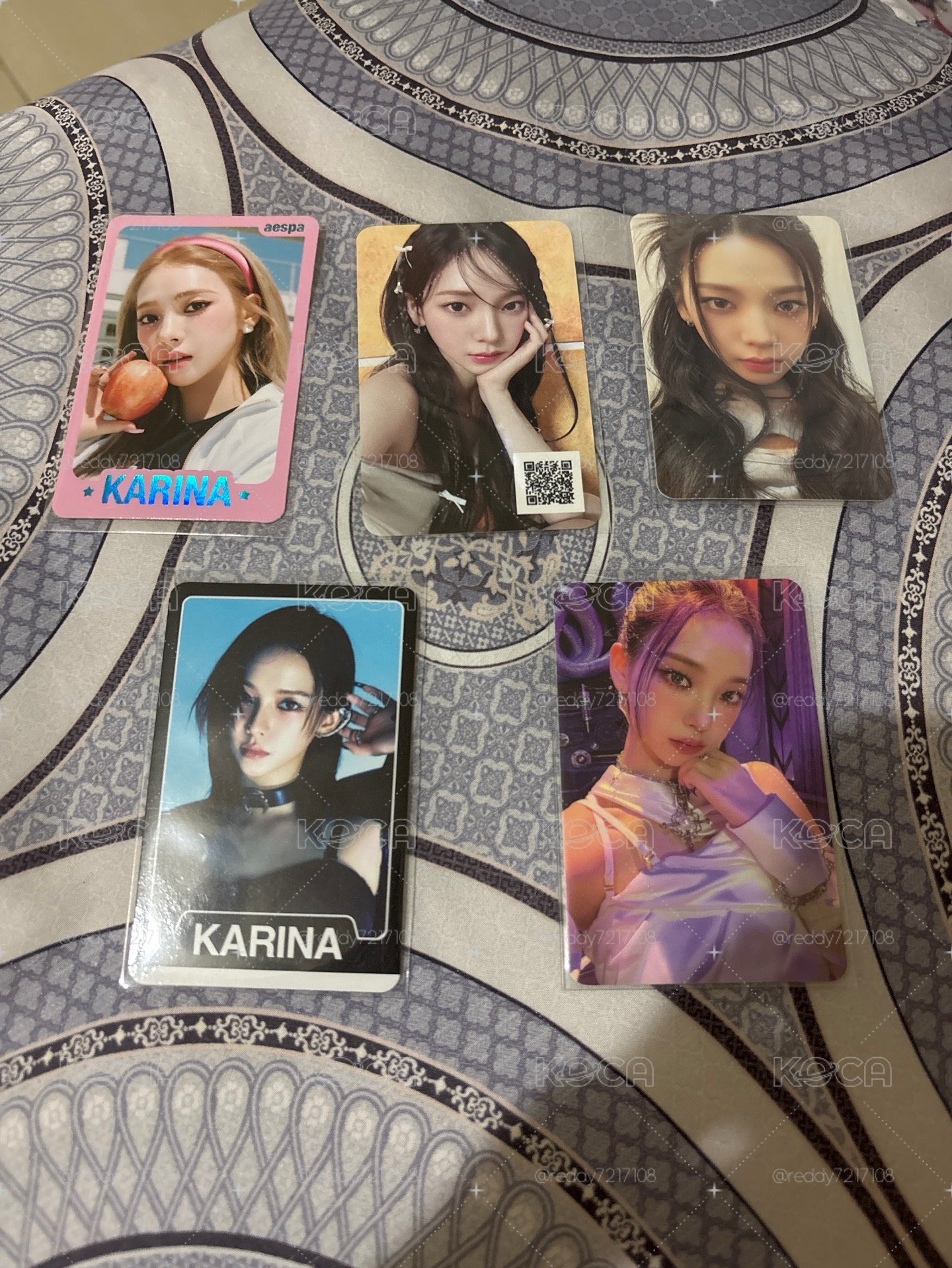 五張KARINA